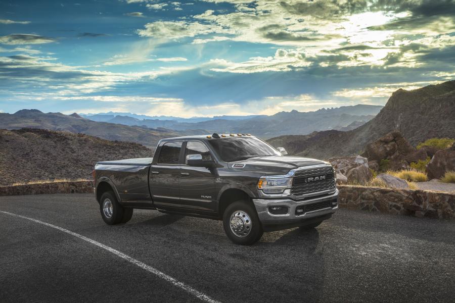  Ram 3500 Limited Crew Cab Dually (D2) (D2) 2019 года  (фото 4 из 45)